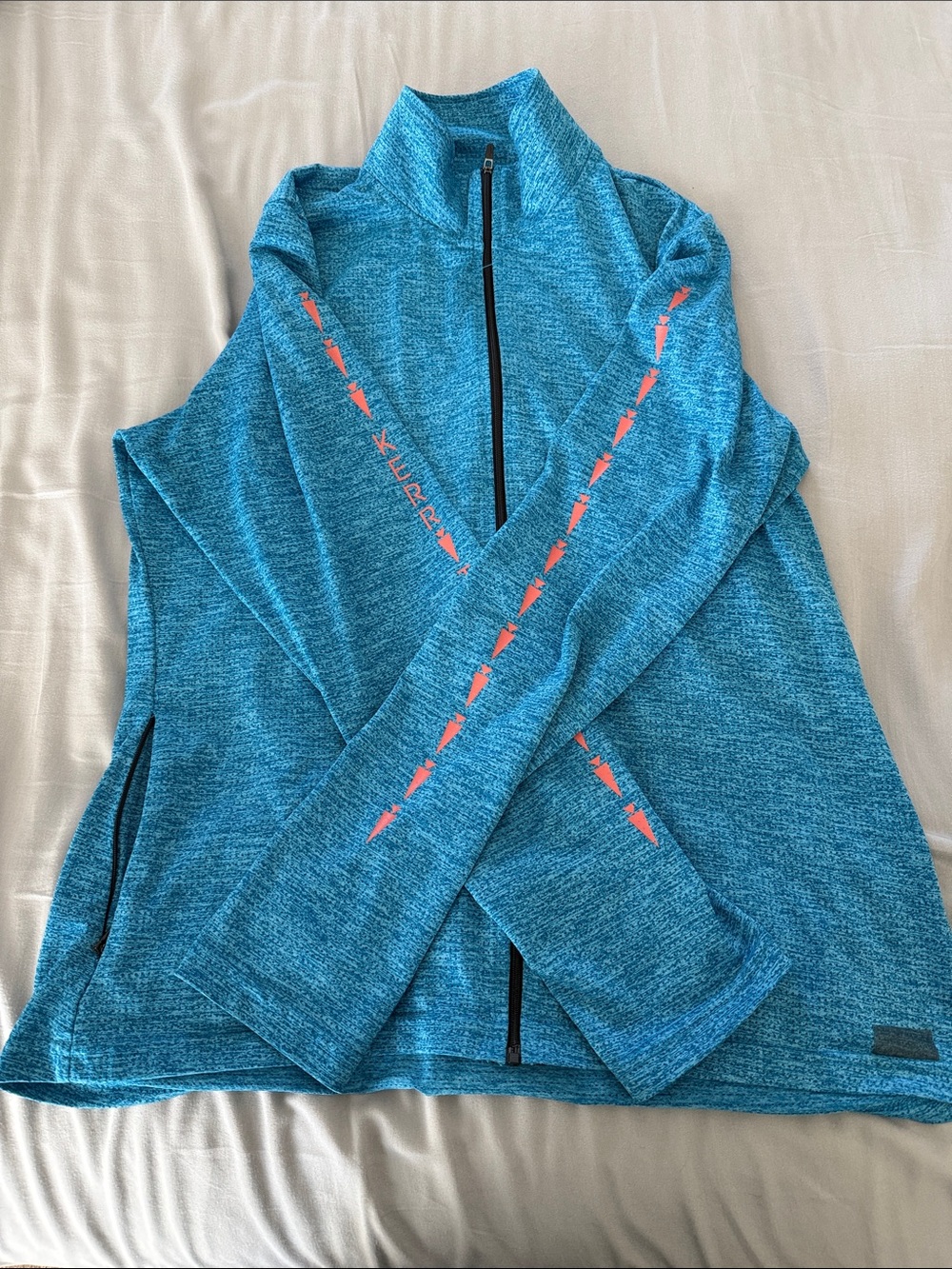 Lightweight full zip